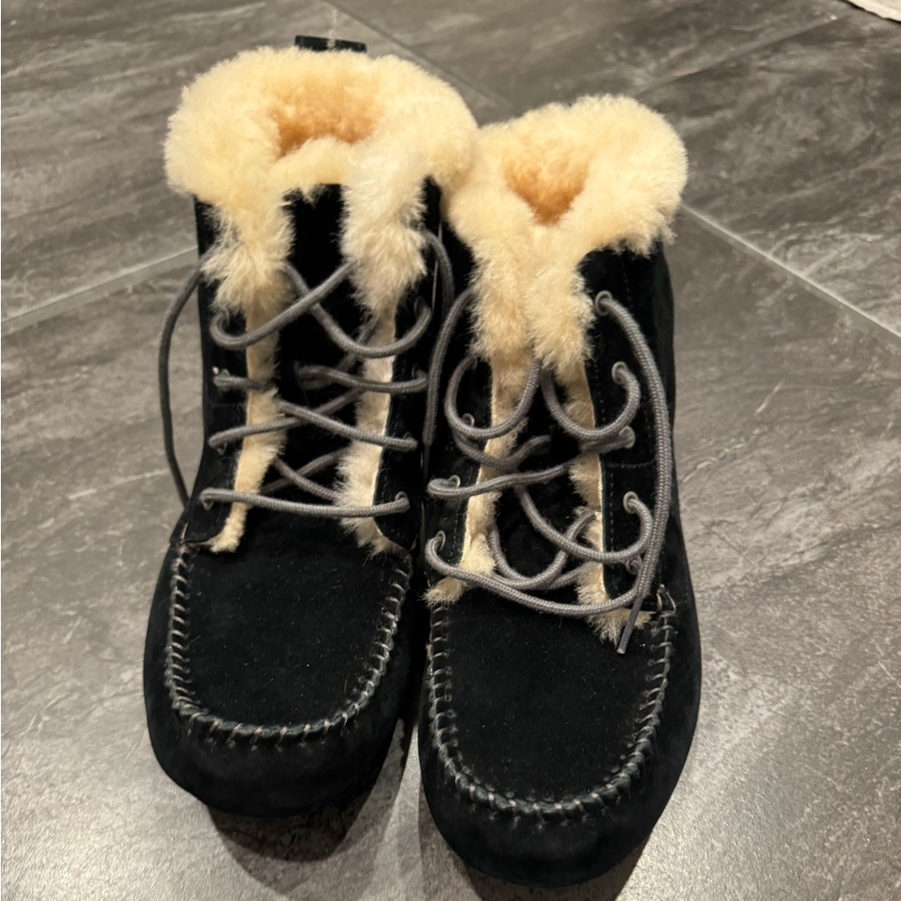 Ugg Chickadee style boot